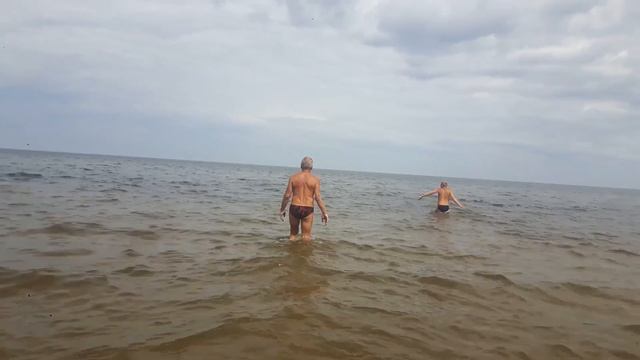 Репортаж из центра Мироздания - День на море #1 смотреть онлайн