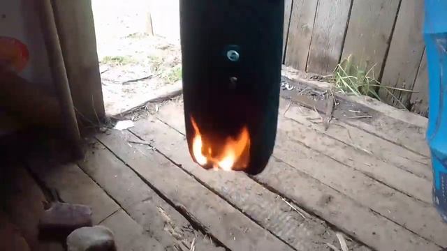 ЧТО БУДЕТ ЕСЛИ ПОДЖЕЧЬ ПАЛЁНУЮ JBL CHARGE 3 смотреть онлайн