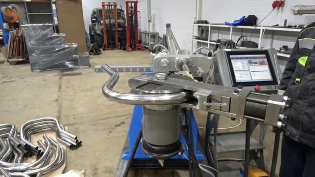 Трубогиб для нержавейки MASTER.3X. Серийная гибка труб из нержавейки, изготовление поручней. смотреть онлайн