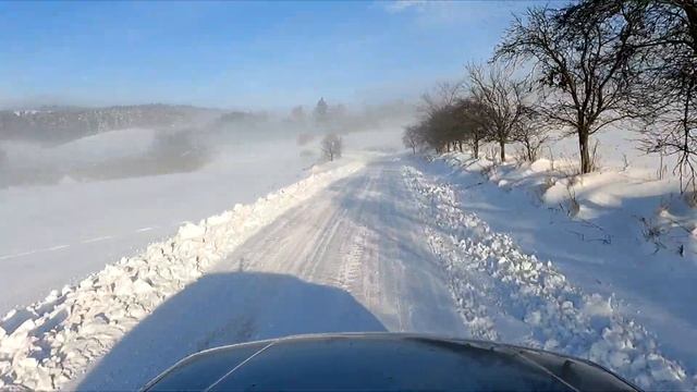 Nissan Pathfinder snow test 4K