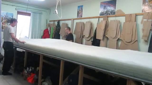 Спецодежда в Иваново. Настил синтепона для зимней спецодежды. Раскрой спецодежды. смотреть онлайн