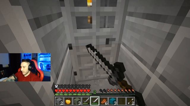 ОНИ ПОВСЮДУ, НАМ КОНЕЦ!!! ЗОМБИ В МАЙНКРАФТ / Зомби Апокалипсис в Minecraft #2 смотреть онлайн