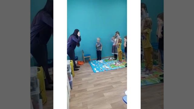 Нарезка видео с занятий английского групп деток 3-6 лет. смотреть онлайн