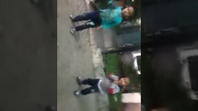 Парень клева танцует на корейскиую песню смотреть онлайн