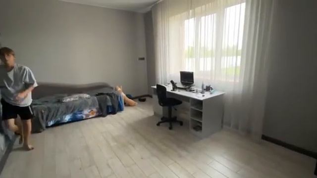 п.Луначарский, ул. Пролетарская 64 Е, дом с ремонтом 170 м.кВ.(+мансардый этаж) на уч. в 16 соток смотреть онлайн