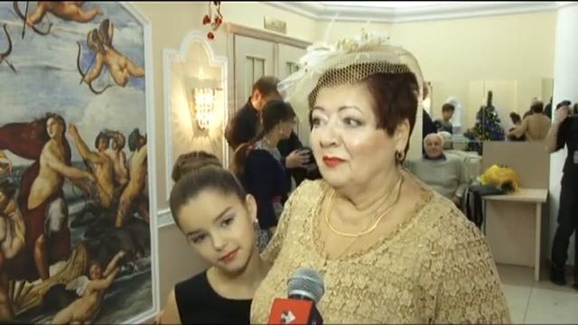 В канун Нового года барнаульская семья Стародубцевых отмечает золотой юбилей их свадьбы смотреть онлайн