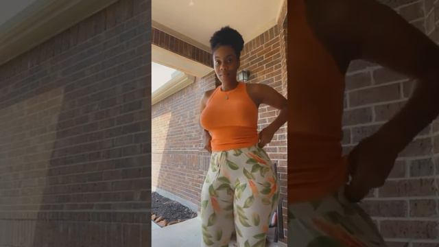 Big Booty African Badie Twerking