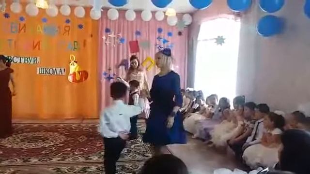 Выпускной в Детском Саду 5. Г. Токмок Кыргызстан смотреть онлайн