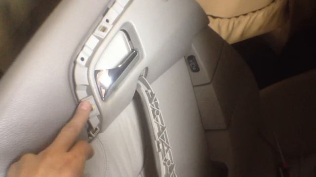 Mercedes W220 S320 Как снять обшивку задней двери.