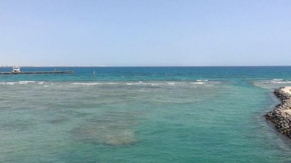 Пляж в отеле Desert Rose Resort в Хургаде