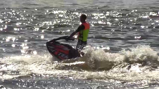 ВОДНОЕ ШОУ смотреть онлайн