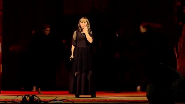 Поет очень красиво. Алена Стрельникова смотреть онлайн