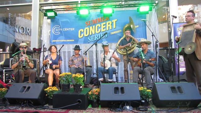 Tuba Skinny - You Got Me Rollin' Mama смотреть онлайн