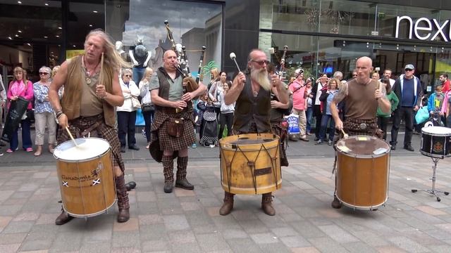 Clanadonia, Scottish tribal band play "Ya Bassa" live during 2017 Medieval Festival - 4K UHD смотреть онлайн
