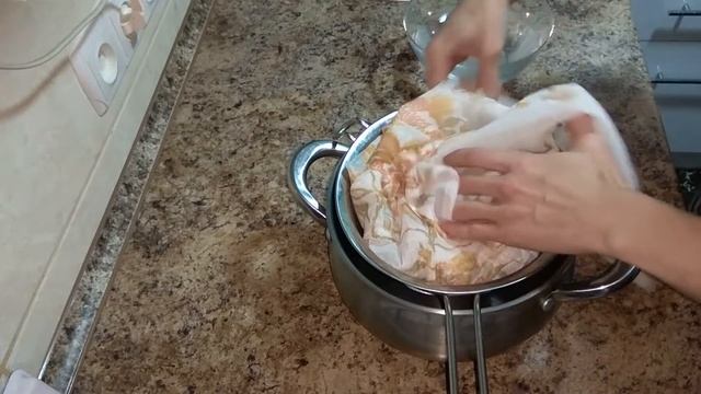 Творожный сыр в ДОМАШНИХ УСЛОВИЯХ. Домашний КРЕМ-СЫР. смотреть онлайн