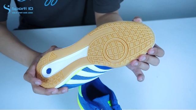 ADU KUAT ADIDAS TOP SALA VS NIKE REACT GATO SOB!!! MANA KIRA KIRA YANG TERBAIK??? смотреть онлайн