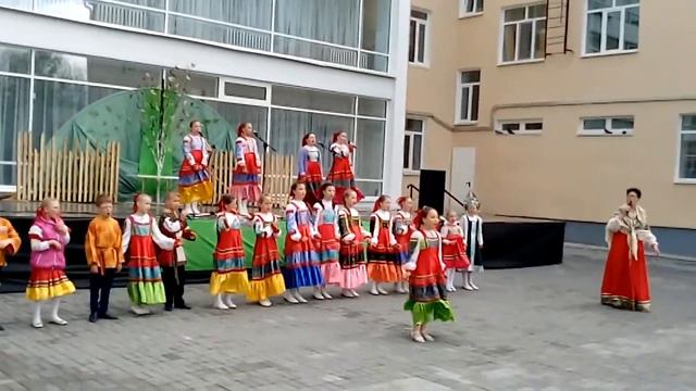 Народный ансамбль русской песни "Младешенька"" на праздновании Троицы смотреть онлайн