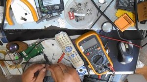 ремонт электроники , как проверить ИК приемник мультиметром...