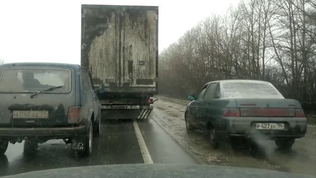 Езда по обочине: "Стану π-да-1-Ω" смотреть онлайн