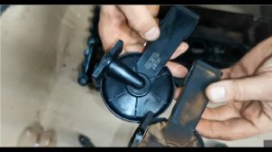 Замена клапана картерных газов Авео Т300 Chevrolet Aveo T300