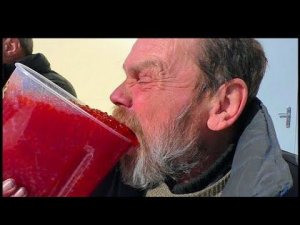 На что готов мужик ради 300 руб / 3 кг. Красной икры Жесть !