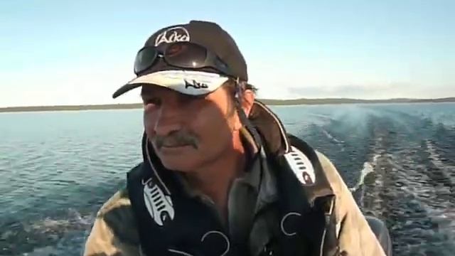 Ямаран Т-360 и Ямаха -15 2Т смотреть онлайн