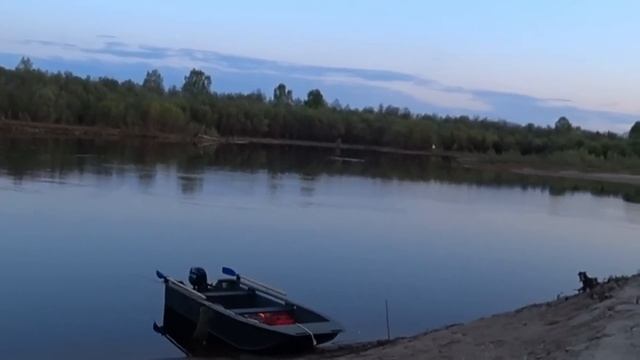 РЫБАЧИЛ ВСЮ НОЧЬ, А НА СЕВЕРЕ ОНИ БЕЛЫЕ! ДОНКА ПОПАЛА В ЛОГОВО НАЛИМА \ ВЗЯЛ ТРИ ШТУЧКИ МАМЕ НА Д.Р смотреть онлайн