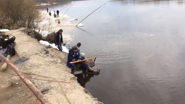 Рыбалка на подъемник .Горе паучники смотреть онлайн
