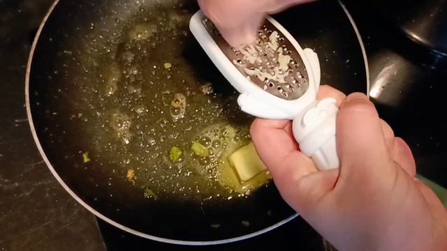 pasta with white sauce and broccoli/subtitles available смотреть онлайн