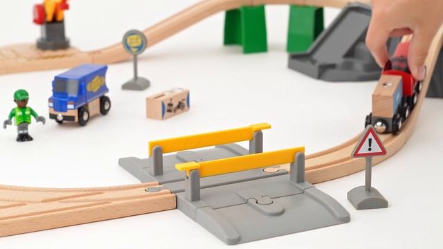 BRIO World - 36023 Cargo Delivery Set смотреть онлайн