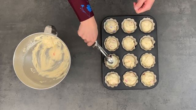 Smarties Muffins - die perfekten Geburtstagsmuffins смотреть онлайн