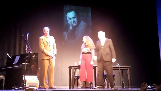 Applaus für Barbara Philipp, Ulrich Tukur & Günter Mertens - Hamburg 2017 - Teil 2 смотреть онлайн