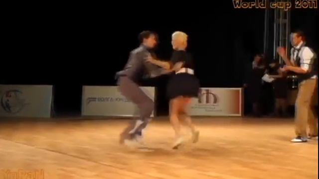 Lets dance Давайте танцевать. Учимся танцевать зажигательные танцы к Новому году смотреть онлайн