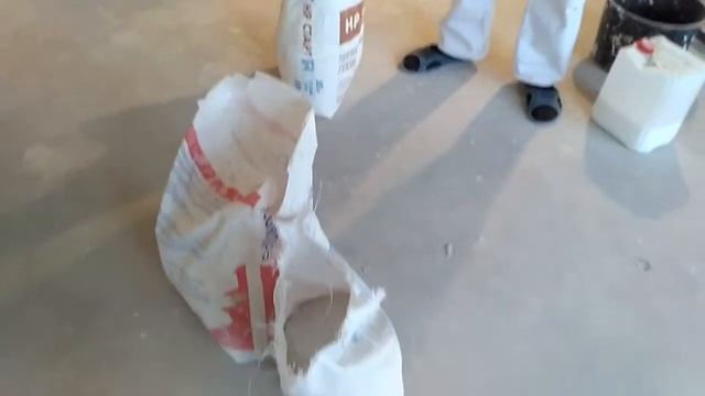 Ремонт квартир от Мегастрой/Выравнивание стен стартовой шпаклёвкой смотреть онлайн