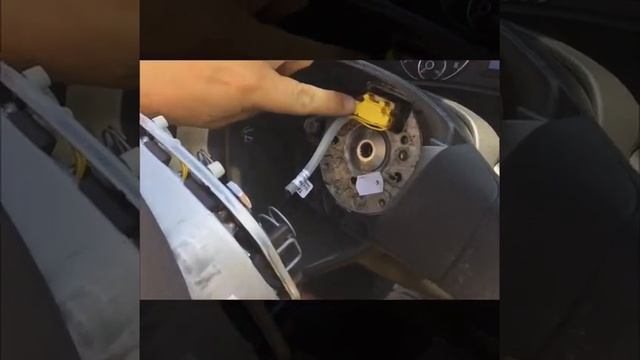 Як розібрати кермо / подушки безпеки Vw Golf 5 / Jetta / Tiguan / Eos VOLANTY.CZ смотреть онлайн