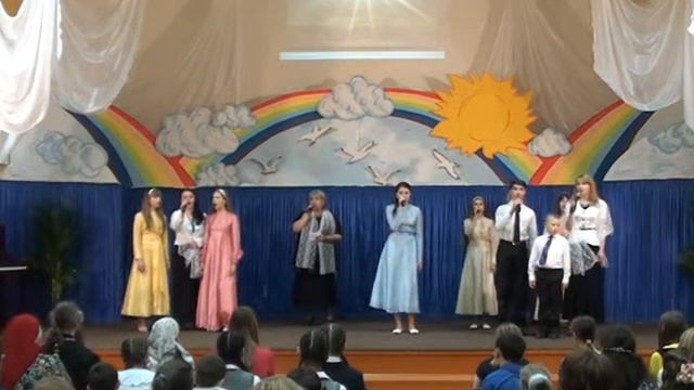 христианская песня "Вижу Бога каждый день" - вокальная группа "Добро" ВУВГ "Святой источник" смотреть онлайн