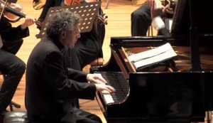 Джованни Паизиелло. Концерт для фортепиано и оркестра №5. Исполняет Francesco Nicolosi (фортепиано).