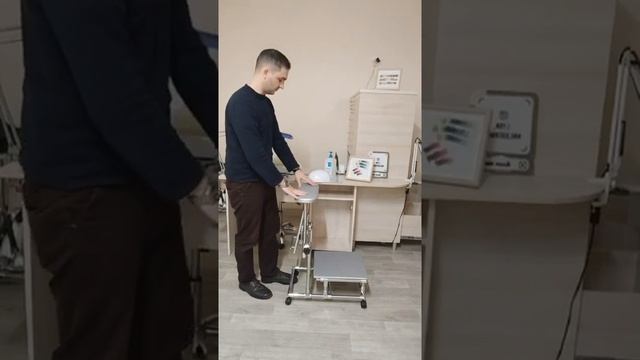 ПОДСТАВКА ДЛЯ ПЕДИКЮРА TERTIO 2 В 1 НА КОЛЕСИКАХ смотреть онлайн