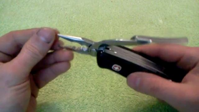 Обзор ножа WENGER Ranger 120 с плоскогубцами.mp4 смотреть онлайн