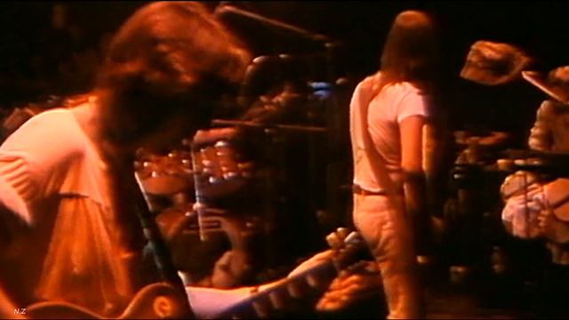Genesis - Los Endos 1976 Live Video Sound HQ