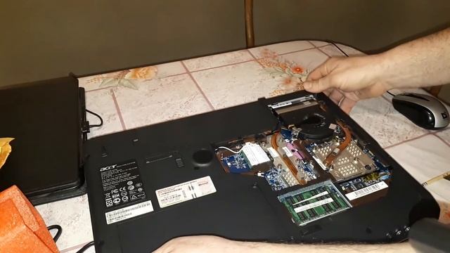 Замена оперативной памяти ноутбука. Экономия 2400 руб. смотреть онлайн