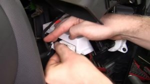 How to: Remove dash center console, Ford Mondeo Mk3 (2000-2007)