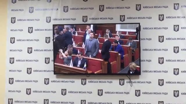 Зоопарк, центр для животных и... метро на Троещину смотреть онлайн