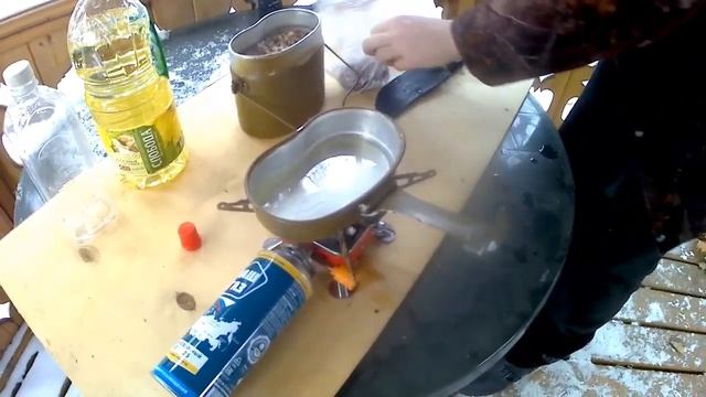 Каша в котелке на природе смотреть онлайн