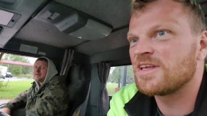 Unic 500 сила!Работаем на манипуляторе хино,помогаю коллеге выгрузить тяжёлый груз