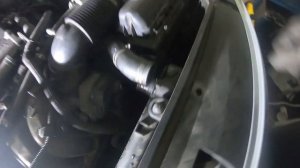 Замена радиатора охлаждения двигателя Пежо 307. Peugeot 307 как поменять радиатор.