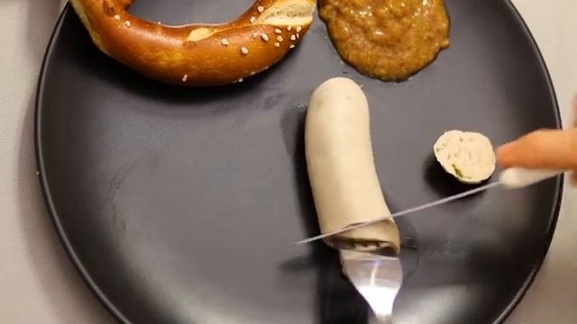 Wie isst man eine Weißwurst? 4 Techniken, eine Weißwurst zu essen смотреть онлайн