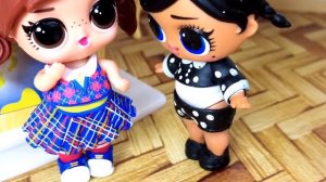 ДВОЕК НАПОЛУЧАЛИ И С УРОКОВ СБЕЖАЛИ?? Куклы ЛОЛ сюрприз ВЕСЕЛАЯ ШКОЛА смешные мультики Даринелка