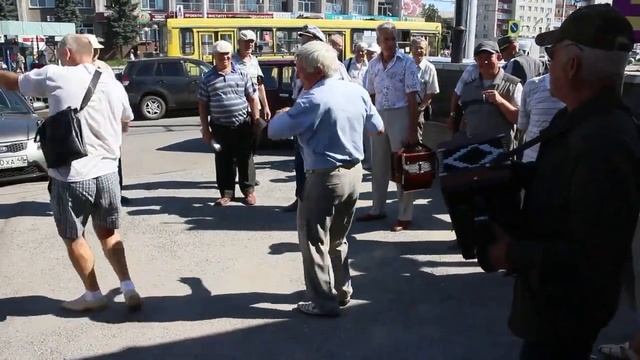 Барыня с пляской на Липецком рынке под Елецкую Рояльную гармонь смотреть онлайн