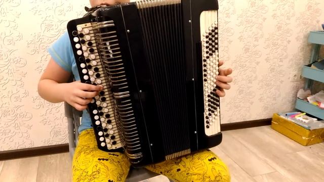 Менуэт Л.Моцарт на выборный системе баяна смотреть онлайн